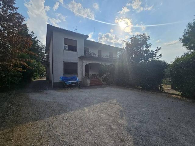 Villa Indipendente in vendita a Sant'Andrea delle Fratte, Cenerente