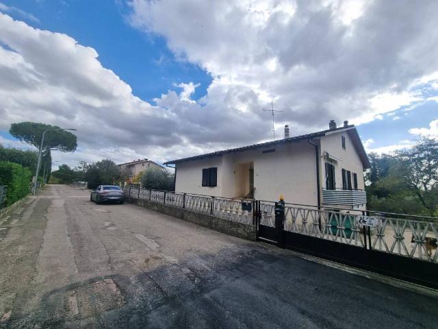 Villa Indipendente in vendita a Cenerente, Umbria