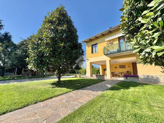 Villa Indipendente in vendita a Assisi, Umbria