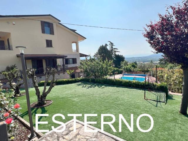 Villa Indipendente in vendita a Cenerente, Umbria