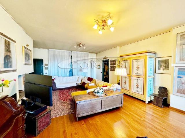 Villa Indipendente in vendita a Lacugnano, Perugia