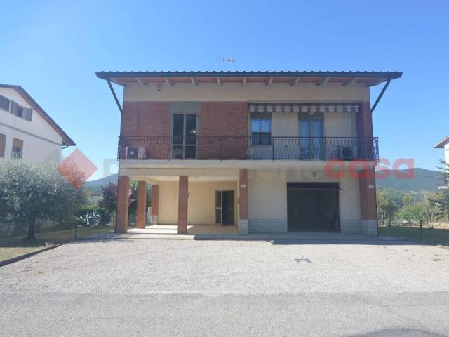 Villa Indipendente in vendita a Stazione di Parlesca e Solfagnano, Perugia