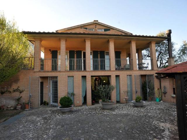 Villa Indipendente in vendita a Cenerente, Umbria