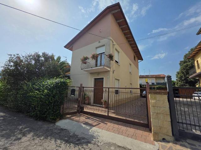 Villa Indipendente in vendita a Cenerente, Umbria