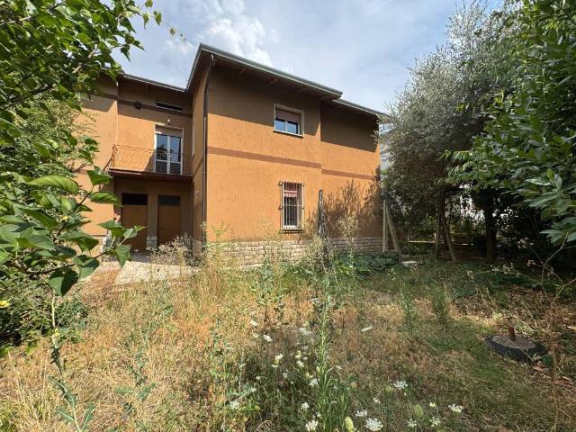 Villa Indipendente in vendita a Castel del Piano, Cenerente