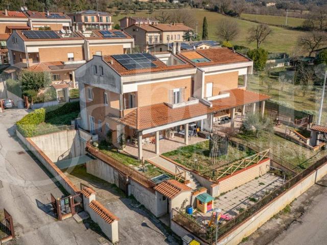 Villa Indipendente in vendita a Cenerente, Umbria