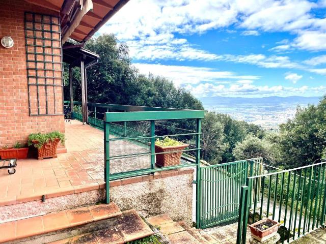 Villa Indipendente in vendita a Fontana, Cenerente