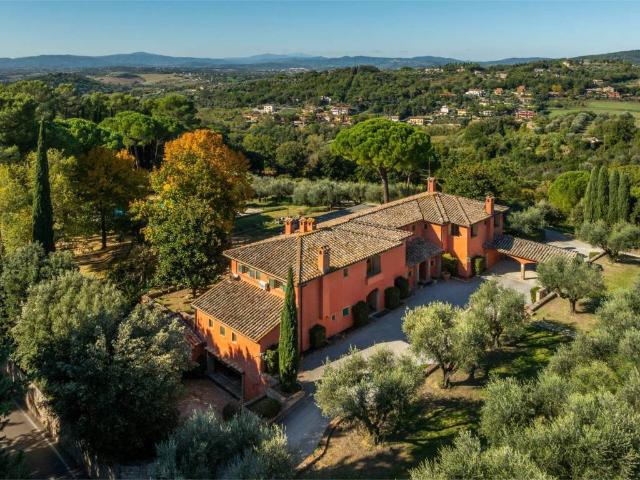 Villa Indipendente in vendita a Montebello, Cenerente