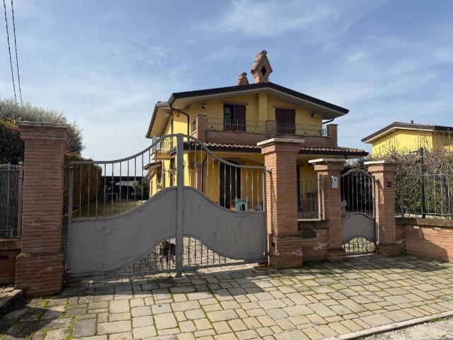 Villa Indipendente in vendita a Cenerente, Umbria