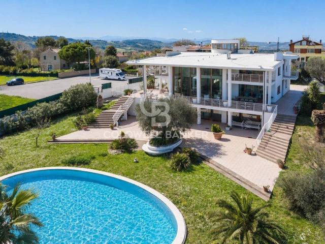 Villa Indipendente in vendita a Marche, Pesaro E Urbino