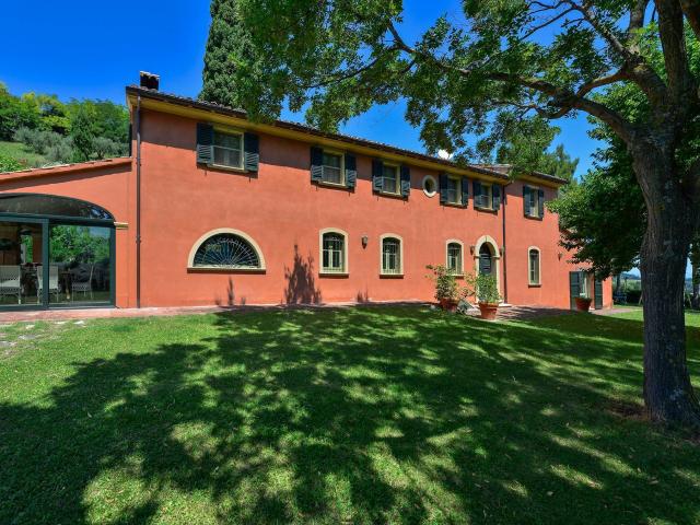 Villa Indipendente in vendita a Villa Fastiggi, Marche