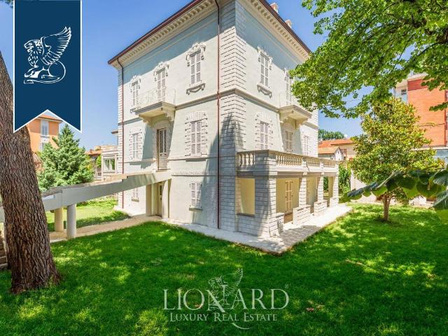 Villa Indipendente in vendita a Centro Storico, Marche