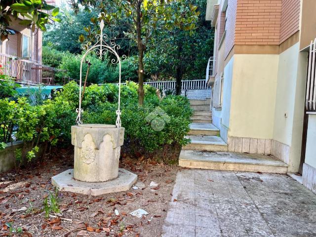 Villa Indipendente in vendita a Loreto, Marche