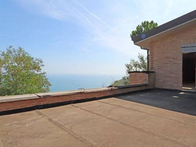 Villa Indipendente in vendita a Marche, Pesaro E Urbino