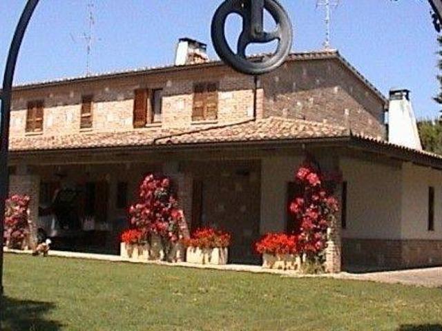 Villa Indipendente in vendita a Babbucce, Tavullia