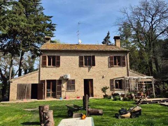 Villa Indipendente in vendita a Villa Fastiggi, Marche