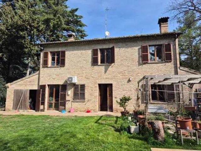 Villa Indipendente in vendita a Villa Fastiggi, Marche