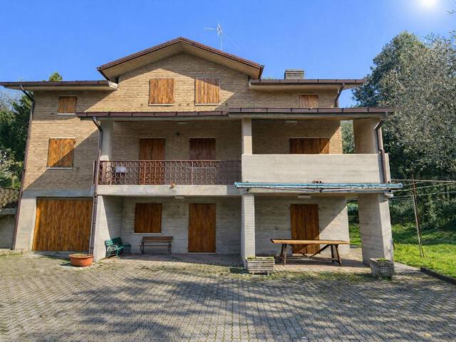 Villa Indipendente in vendita a Villa Fastiggi, Marche