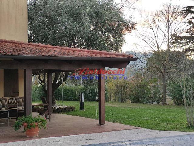 Villa Indipendente in vendita a Villa Fastiggi, Marche