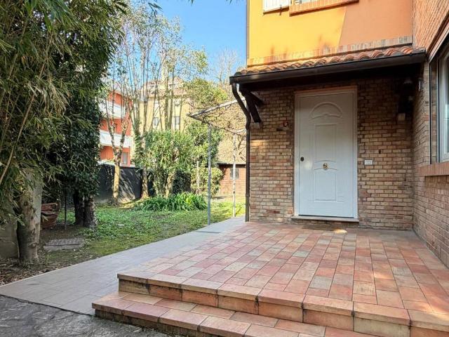 Villa Indipendente in vendita a Centro Storico, Marche