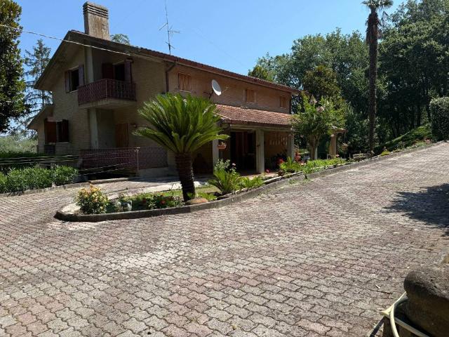 Villa Indipendente in vendita a Marche, Pesaro E Urbino
