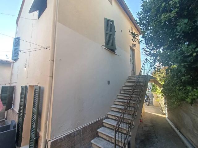 Villa Indipendente in vendita a Marche, Pesaro E Urbino