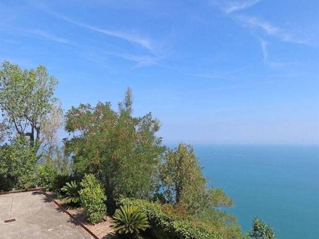 Villa Indipendente in vendita a Marche, Pesaro E Urbino