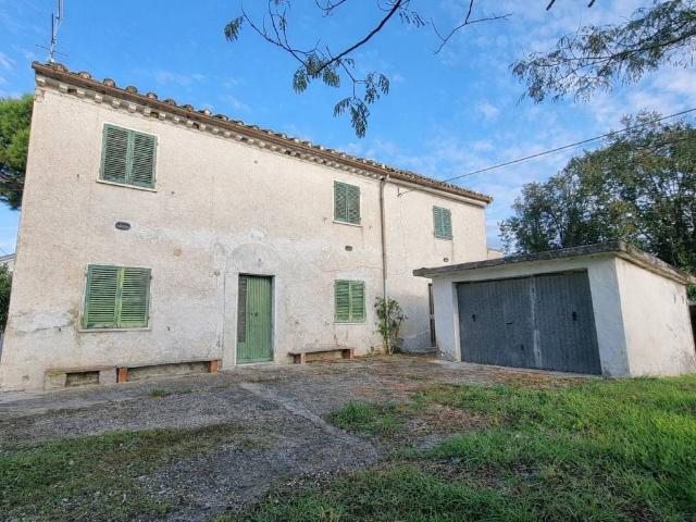 Villa Indipendente in vendita a Marche, Pesaro E Urbino