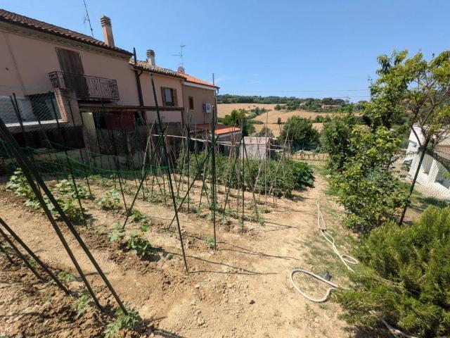 Villa Indipendente in vendita a Marche, Pesaro E Urbino
