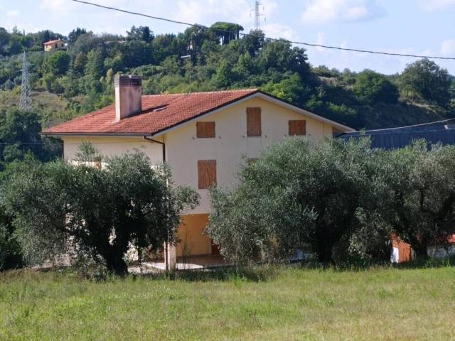 Villa Indipendente in vendita a Marche, Pesaro E Urbino
