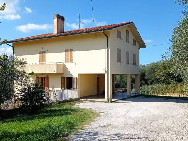 Villa Indipendente in vendita a Marche, Pesaro E Urbino