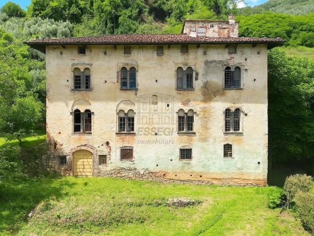 Villa Indipendente in vendita a Unione dei comuni Media Valle del Serchio, Pescaglia