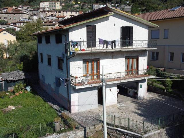 Villa Indipendente in vendita a Unione dei comuni Media Valle del Serchio, Pescaglia
