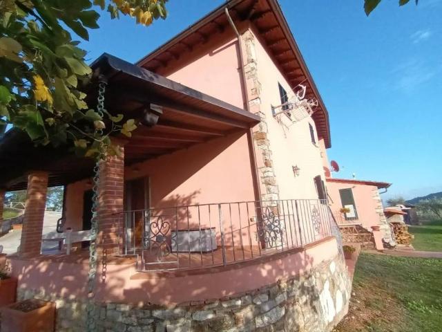 Villa Indipendente in vendita a Unione dei comuni Media Valle del Serchio, Pescaglia