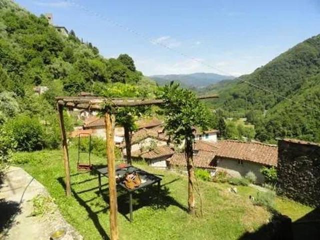 Villa Indipendente in vendita a Unione dei comuni Media Valle del Serchio, Pescaglia