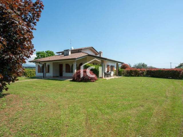 Villa Indipendente in vendita a Arcè, Pescantina
