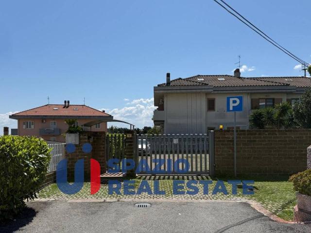 Villa Indipendente in vendita a C.da Colle Cervone, Pescara