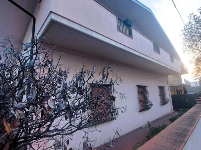 Villa Indipendente in vendita a Pescara Colli, Pescara