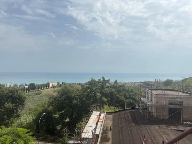 Villa Indipendente in vendita a C.da Colle Cervone, Pescara