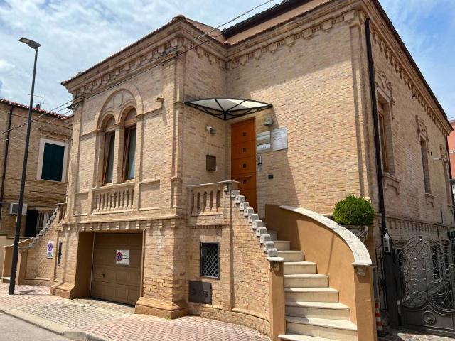 Villa Indipendente in vendita a Pescara, Abruzzo