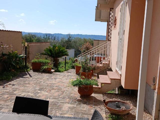 Villa Indipendente in vendita a Pescara Colli, Pescara