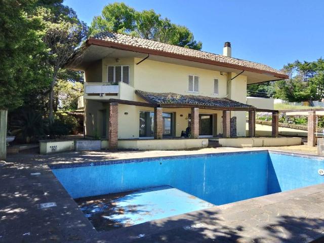 Villa Indipendente in vendita a Pescara, Abruzzo