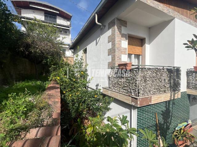 Villa Indipendente in vendita a Pescara Colli, Pescara