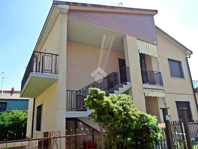 Villa Indipendente in vendita a Bettola, Peschiera Borromeo