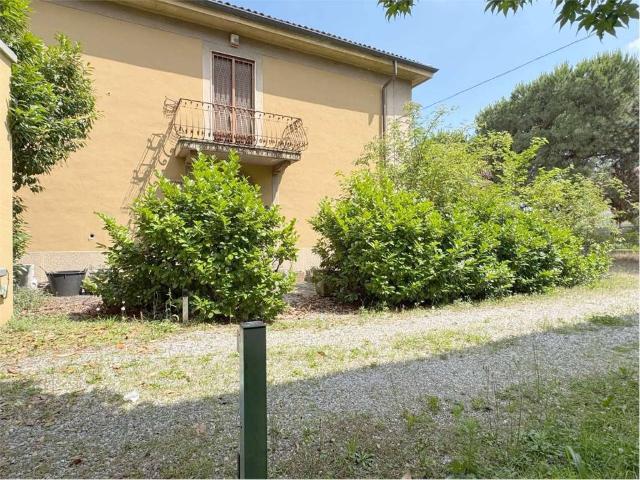 Villa Indipendente in vendita a Bettola, Peschiera Borromeo