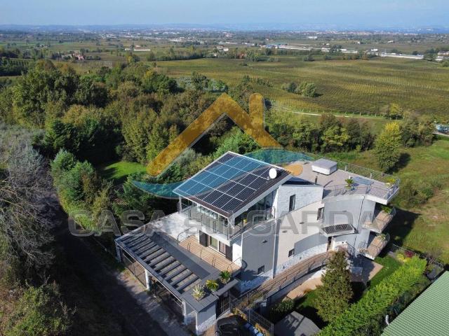 Villa Indipendente in vendita a Boschetti, Peschiera Del Garda