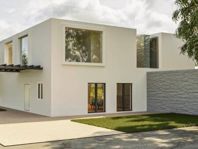 Villa Indipendente in vendita a Peschiera Del Garda, Veneto