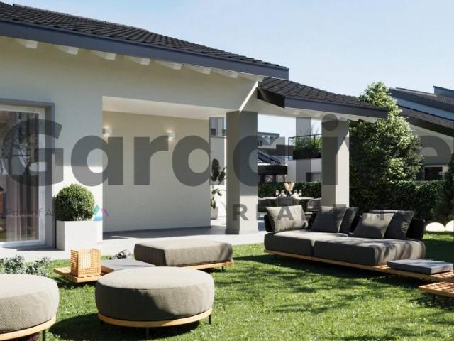 Villa Indipendente in vendita a Boschetti, Peschiera Del Garda