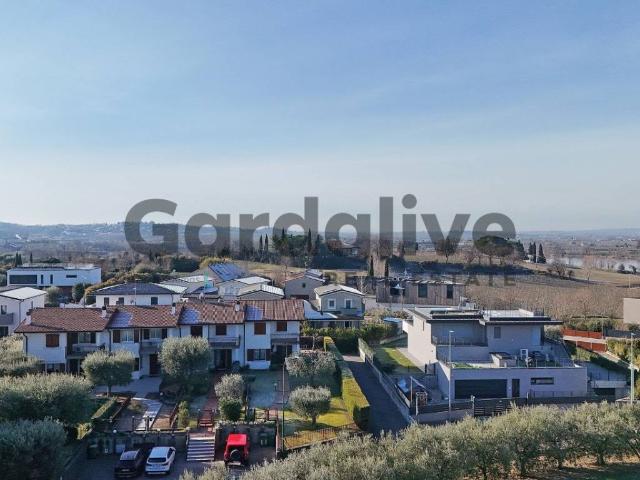 Villa Schiera in vendita a Peschiera Del Garda, Veneto