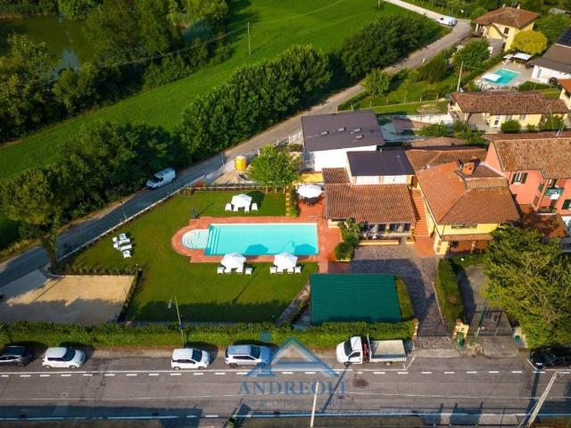 Villa Indipendente in vendita a Dolci, Peschiera Del Garda